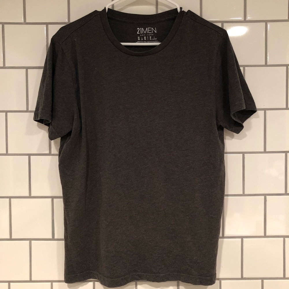 21 men short sleeve tee size large